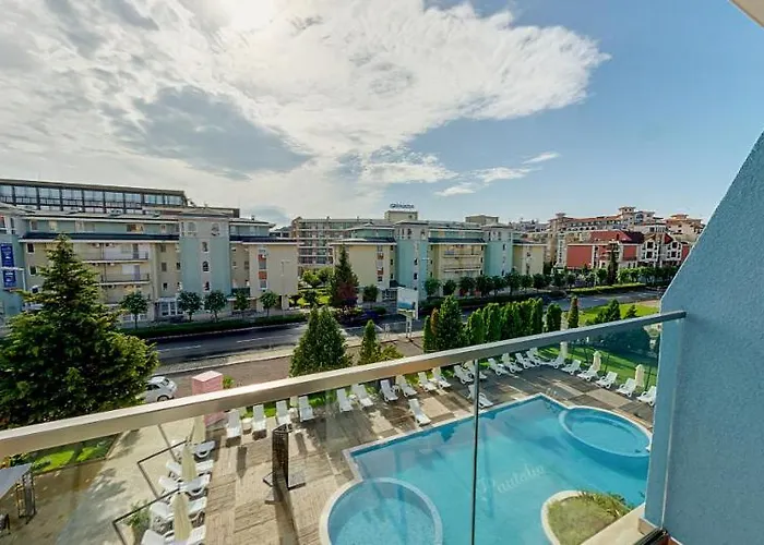 Pautalia Готель